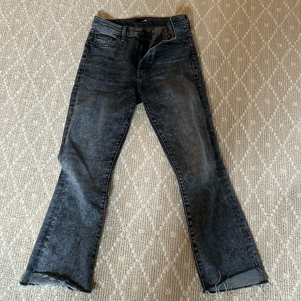 Mother size 26 EUC Insider crop step fray in Train Stops color
